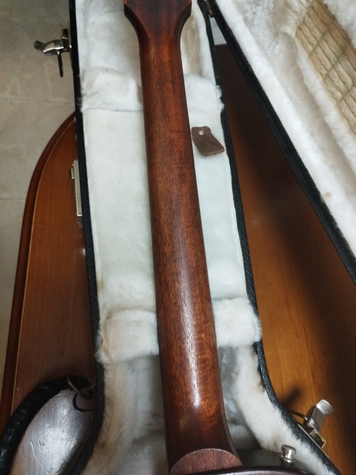 Gibson Les Paul Studio Faded Worn Brown 2008 de segunda mano · Foto 3 de 10 · Córdoba · 900 €