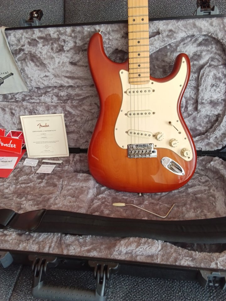 Fender stratocaster 2022 pro 2 made in usa de segunda mano · Foto 5 de 5 · Valladolid · 1500 €