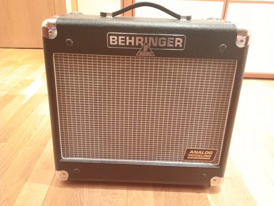 Behringer Vintager GM 110 Amplificador Guitarra