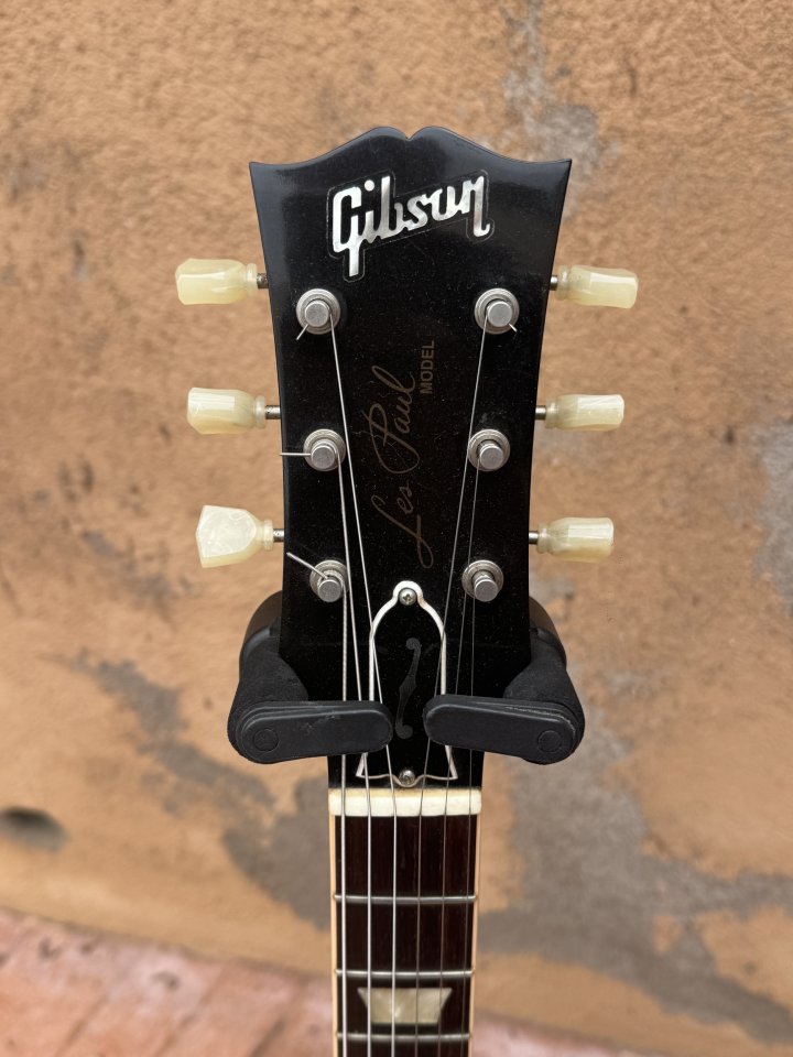 GIBSON ES LES PAUL Goldtop,bigsby, pickups dogville de segunda mano · Foto 4 de 6 · Barcelona · 3100 €