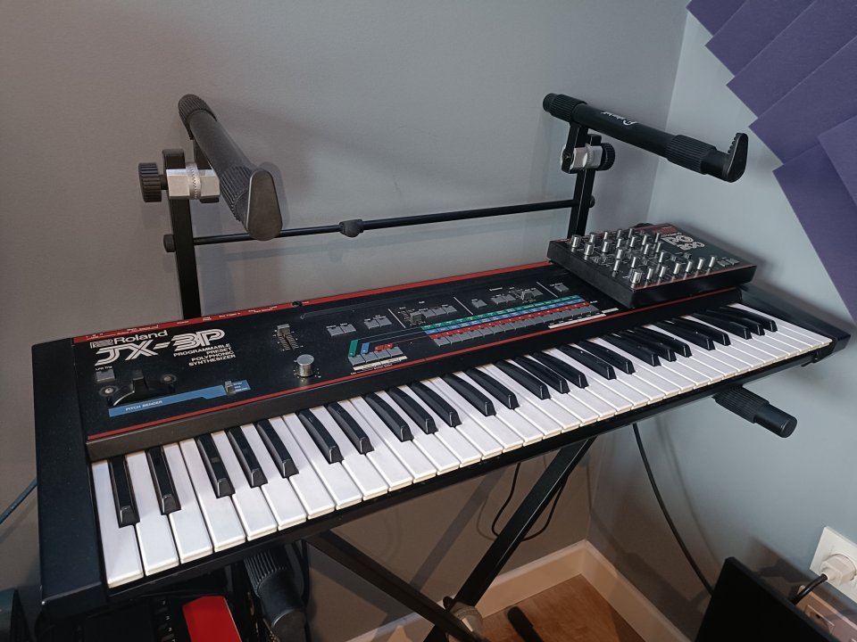 Roland JX3P + PG200