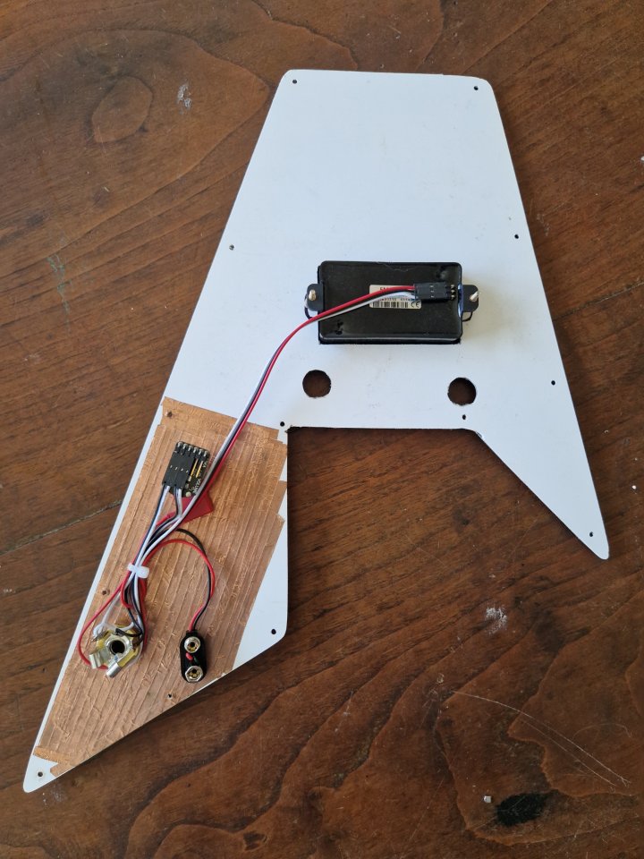 Golpeador y Emg 81 nueva con envio