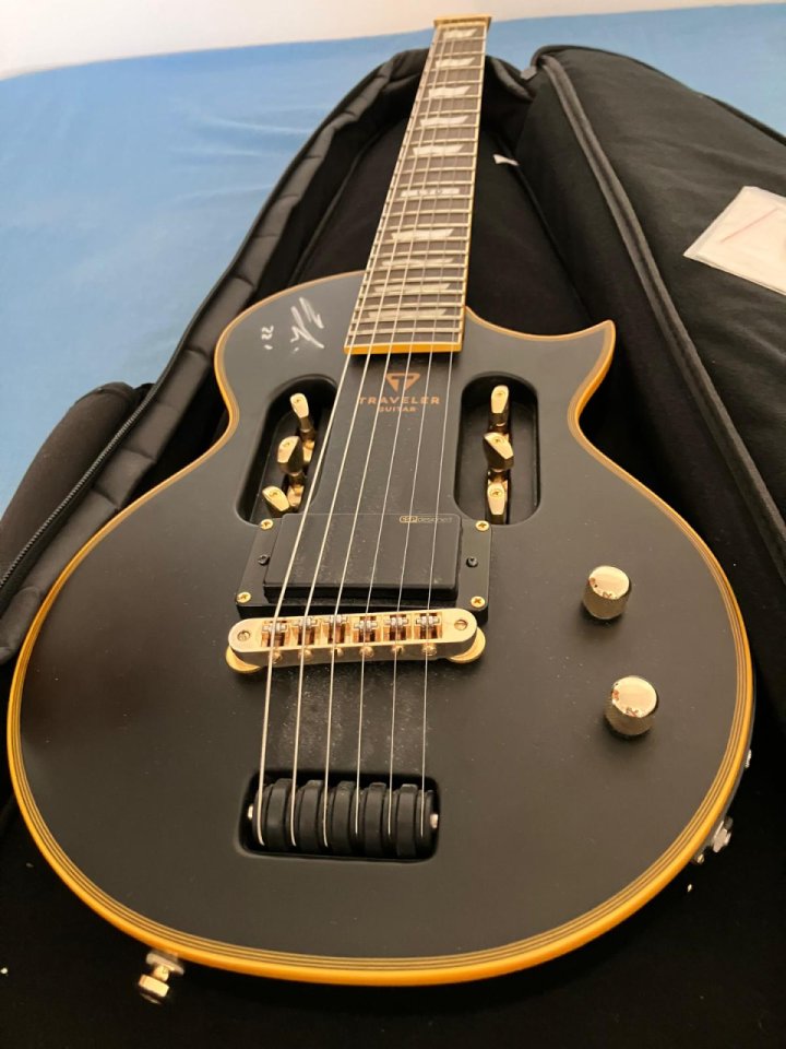 Travel Guitar LTD EC-1 guitarria de viaje .firmada por Nick Johnston de segunda mano · Foto 2 de 5 · Madrid · 750 €