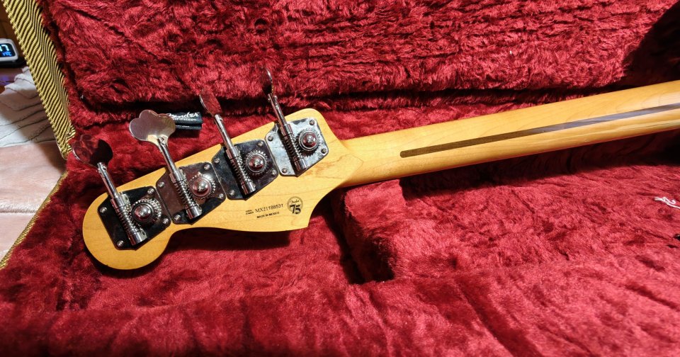 Fender Precision Vintera 50's Seafoam Green edición 75 Aniversario (2021)