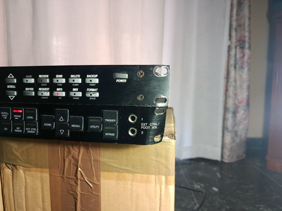 Yamaha SPX 1000 + Alesis Data Disk ENVIO INCLUIDO de segunda mano · Foto 4 de 6 · Jaén · 220 €