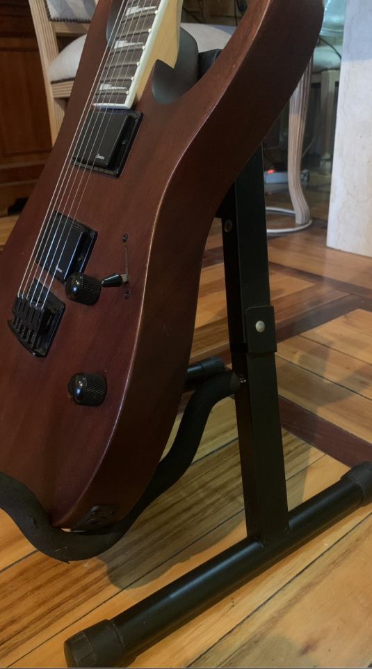 Ibanez GIO GRG121DX-WNF + ampli Vox + soporte de segunda mano · Foto 4 de 7 · Madrid · 200 €