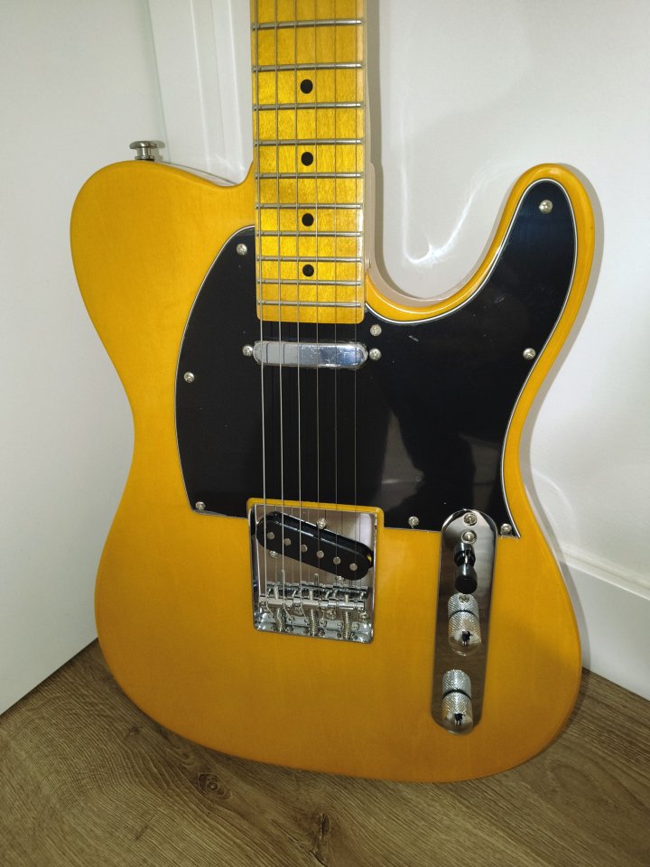 Réplica Fender Telecaster