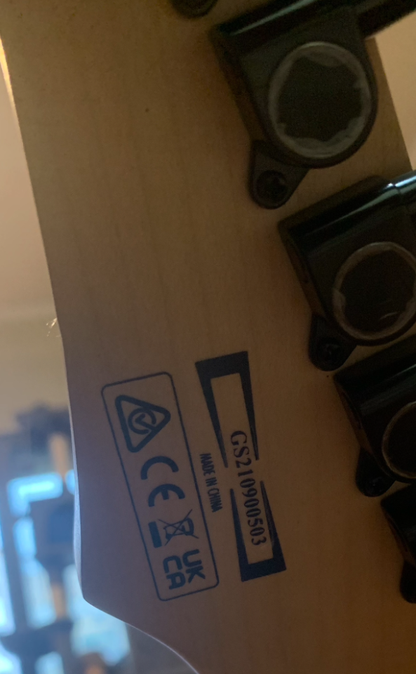 Ibanez GIO GRG121DX-WNF + ampli Vox + soporte de segunda mano · Foto 6 de 7 · Madrid · 200 €