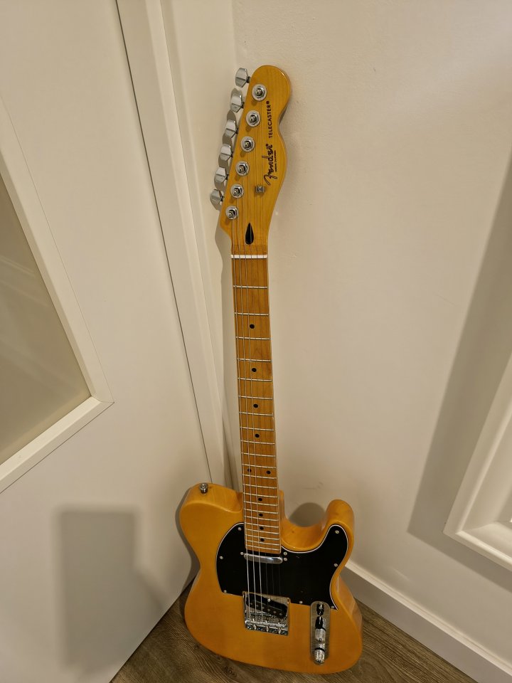 Réplica Fender Telecaster