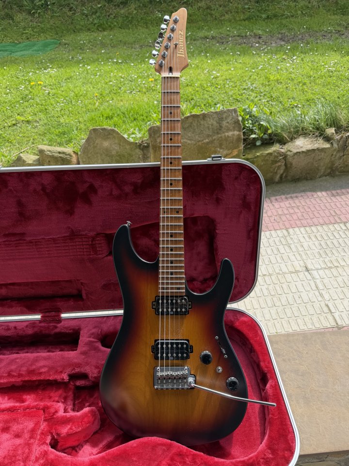 Ibanez AZ2402 Prestige