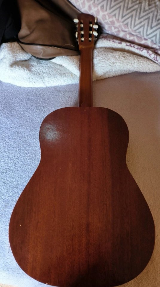 Guitarra acústica antigua de estudio de segunda mano · Foto 2 de 5 · Almería · 250 €