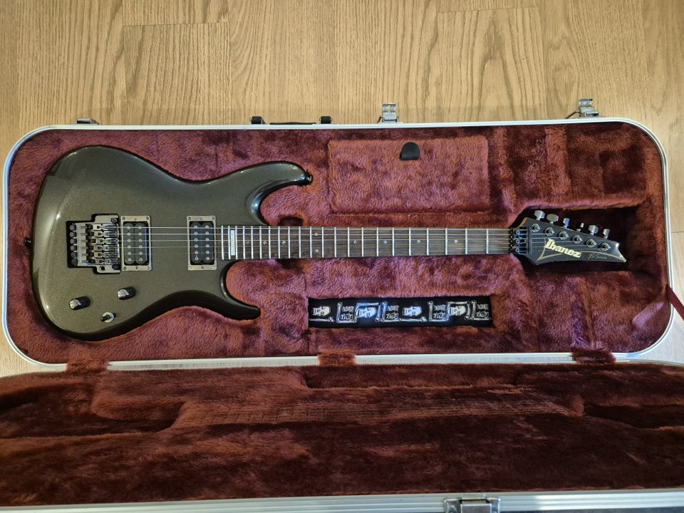 Ibanez JS1000 Team J Craft de segunda mano · Foto 1 de 8 · A Coruña · 1500 €