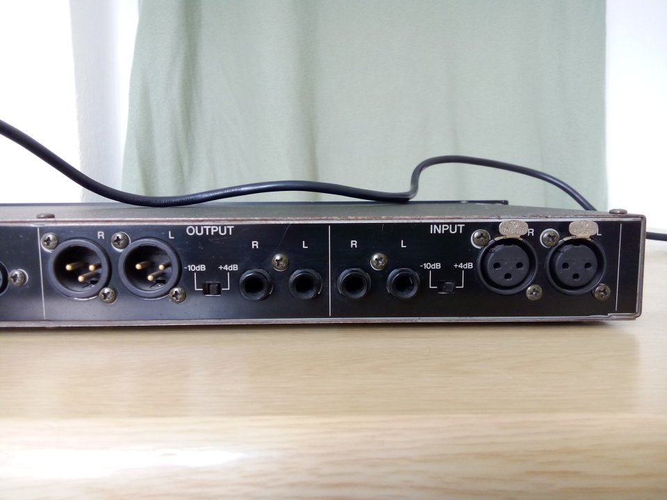 Reverb Yamaha REV500