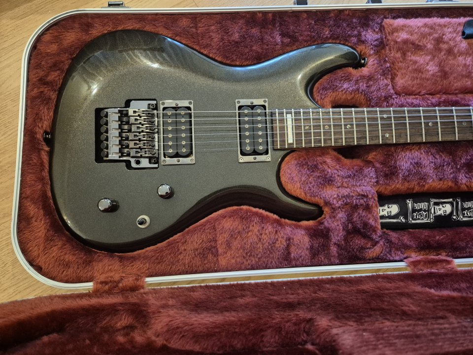 Ibanez JS1000 Team J Craft de segunda mano · Foto 2 de 8 · A Coruña · 1500 €