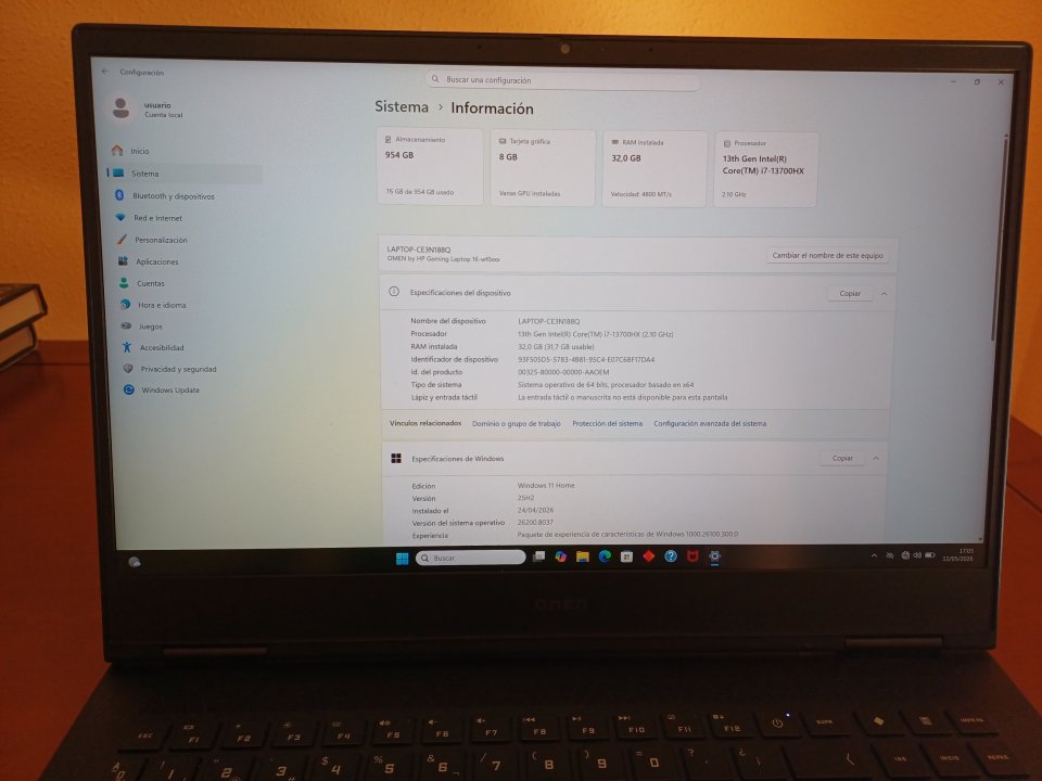 Ordenador portátil HP OMEN 16, Intel i-7 32Gb RAM, NVIDIA RTX 4070, 1Tb SSD de segunda mano · Foto 5 de 8 · Valencia · 900 €