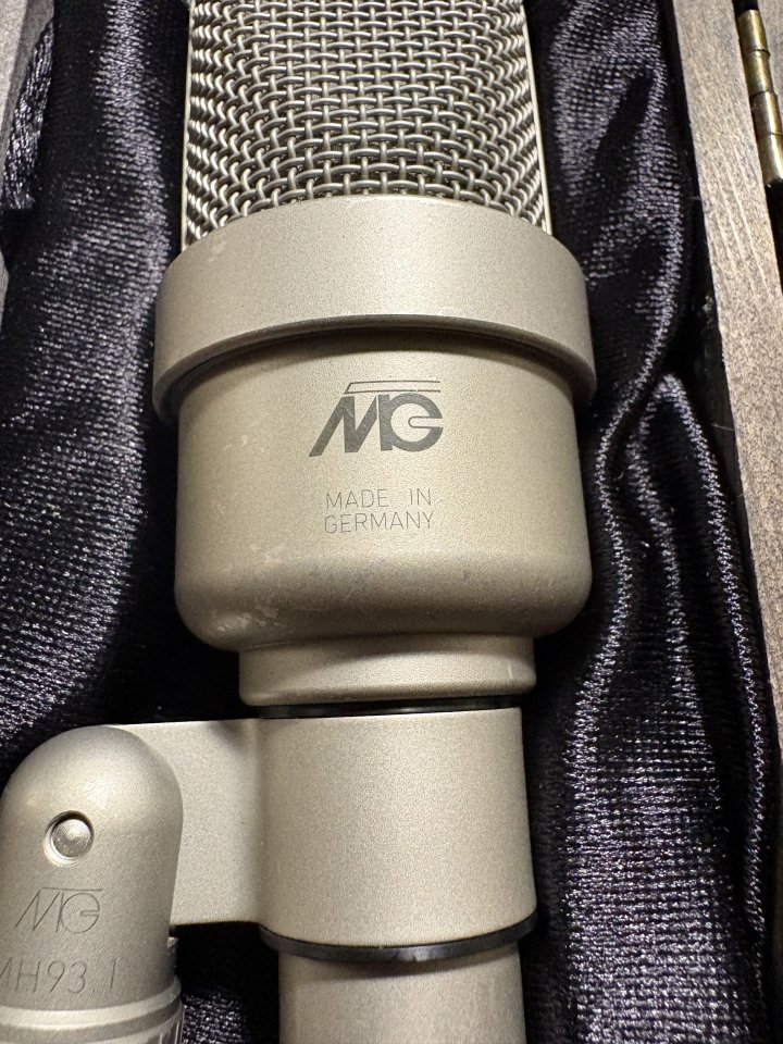 Microtech gefell m930