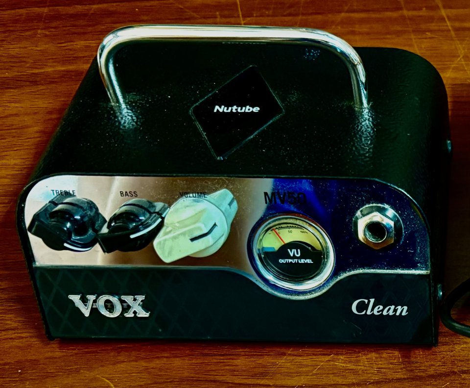 Vox MV50 Clean Amplificador Valvular Nutube de segunda mano · Foto 1 de 3 · Ciudad Real · 95 €