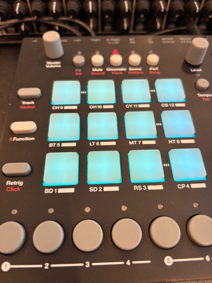 Elektron Analog Rytm Mk1 de segunda mano · Foto 2 de 4 · Barcelona · 450 €