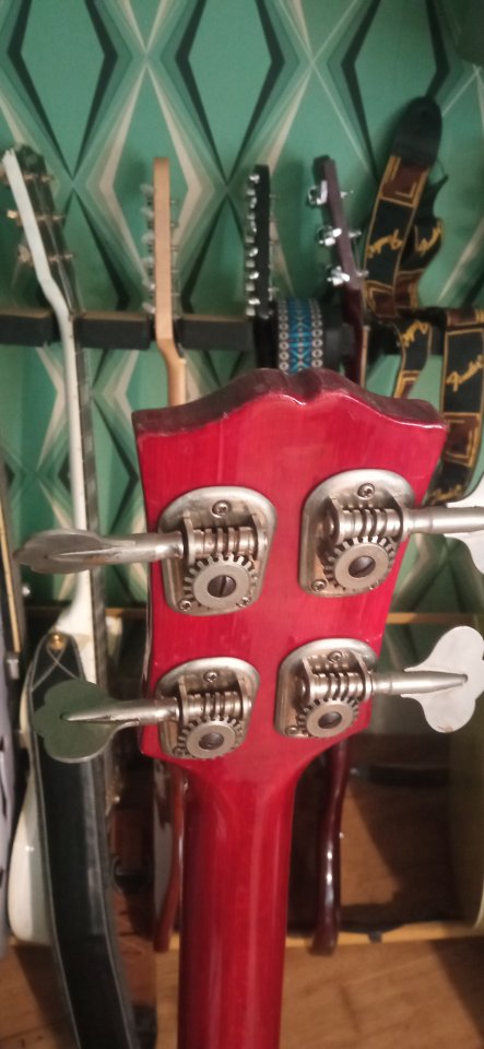 Bajo eléctrico Framus