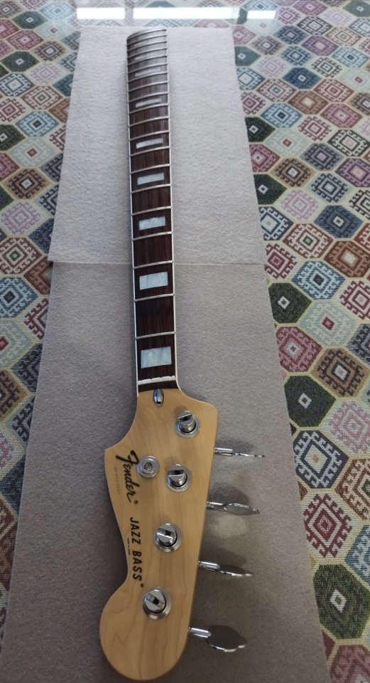 Mástil Fender jazz bass Japan de segunda mano · Foto 4 de 8 · Badajoz · 325 €