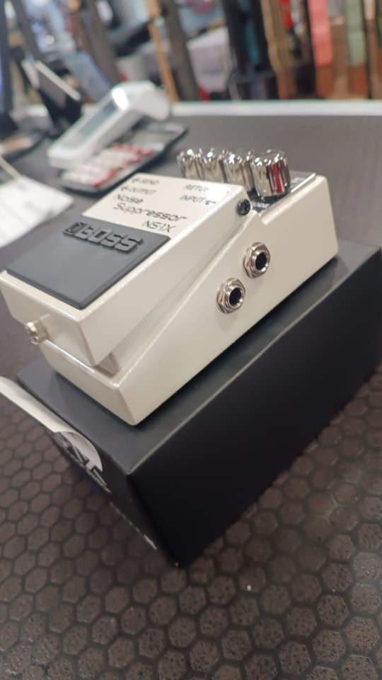 Boss NS-1X Noise Suppressor de segunda mano · Foto 2 de 2 · Sevilla · 155 €
