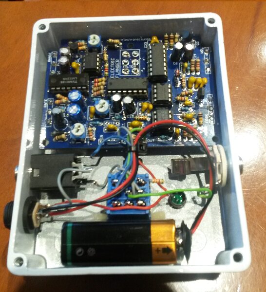 Pedal para guitarra eléctrica Flanger Electric Mistress Clone de segunda mano · Foto 3 de 4 · Madrid · 75 €