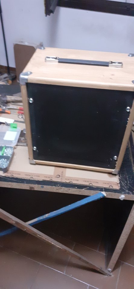 Pantalla con altavoz Eminence Beta 8" 100w 8ohmios