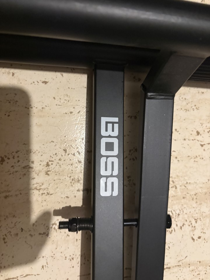 Soporte Ampli BOSS BAS-1 de segunda mano · Foto 2 de 3 · Ciudad Real · 50 €