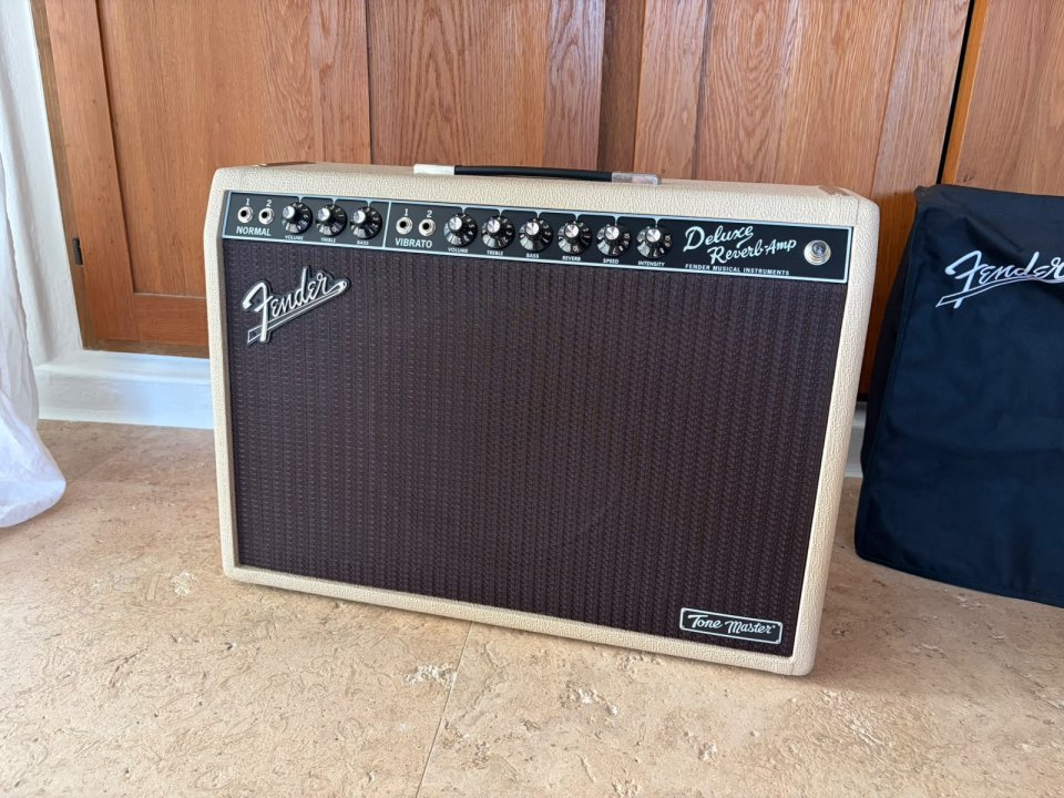Amplificador Fender Tonemaster Deluxe Reverb de segunda mano · Foto 1 de 4 · Illes Balears · 800 €