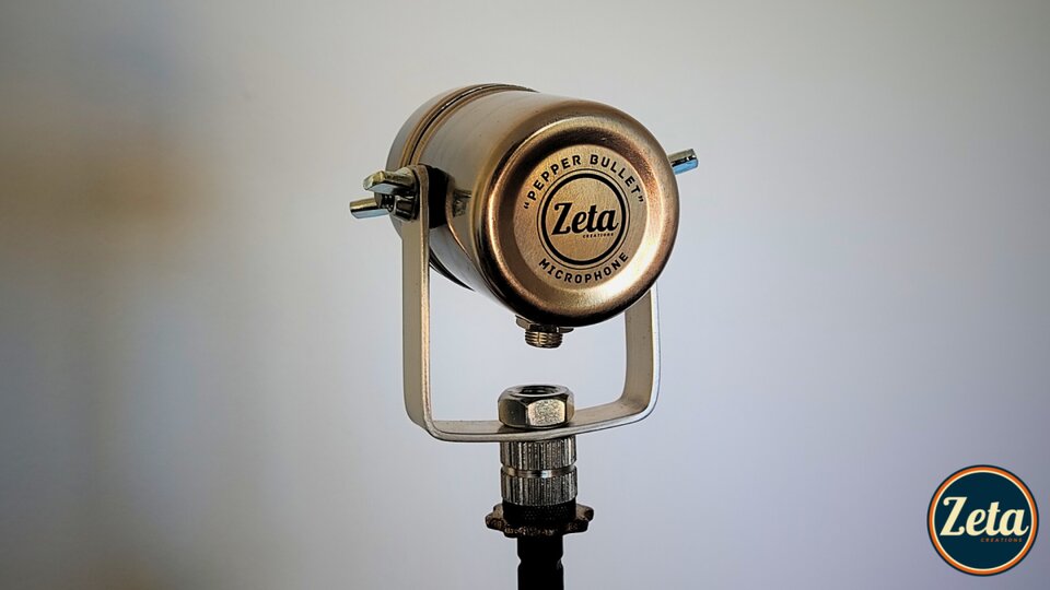 "PEPPER BULLET" micrófono teléfono hecho a mano por Zeta Creations