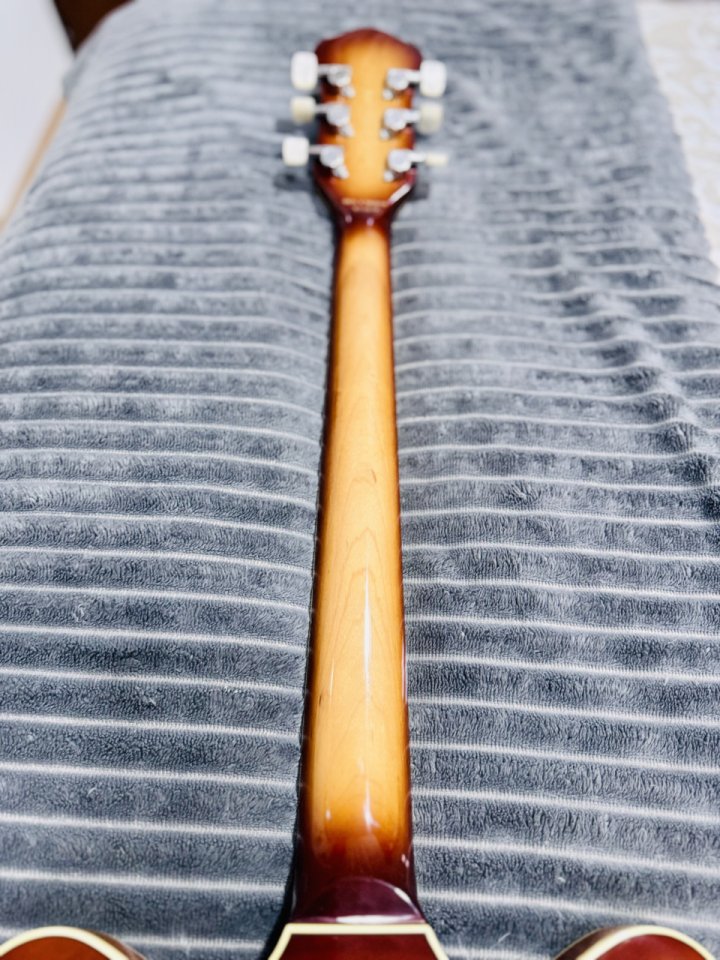 Höfner Verythin CT Deluxe Special SB de segunda mano · Foto 6 de 7 · SC Tenerife · 480 €