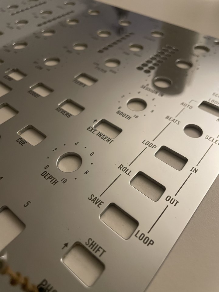 Rane 62 faceplate cromado de segunda mano · Foto 4 de 7 · Barcelona · 200 €
