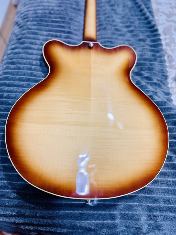 Höfner Verythin CT Deluxe Special SB de segunda mano · Foto 7 de 7 · SC Tenerife · 480 €
