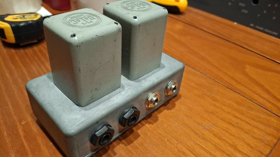 caja stereo con UTC A25 transformadores para mix buss de segunda mano · Foto 2 de 2 · Madrid · 300 €