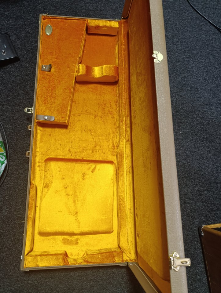 Estuche Guitarra Fender G&G de segunda mano · Foto 1 de 6 · Madrid · 160 €