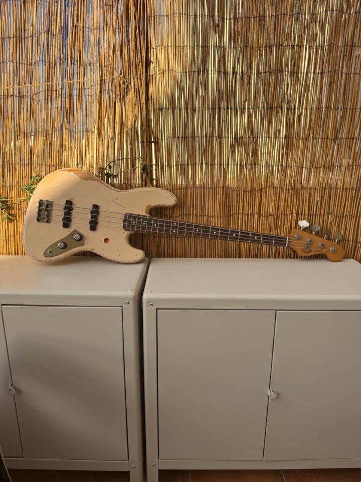 [Reservado] Fender Flea Sig Bass RDWRN SHP