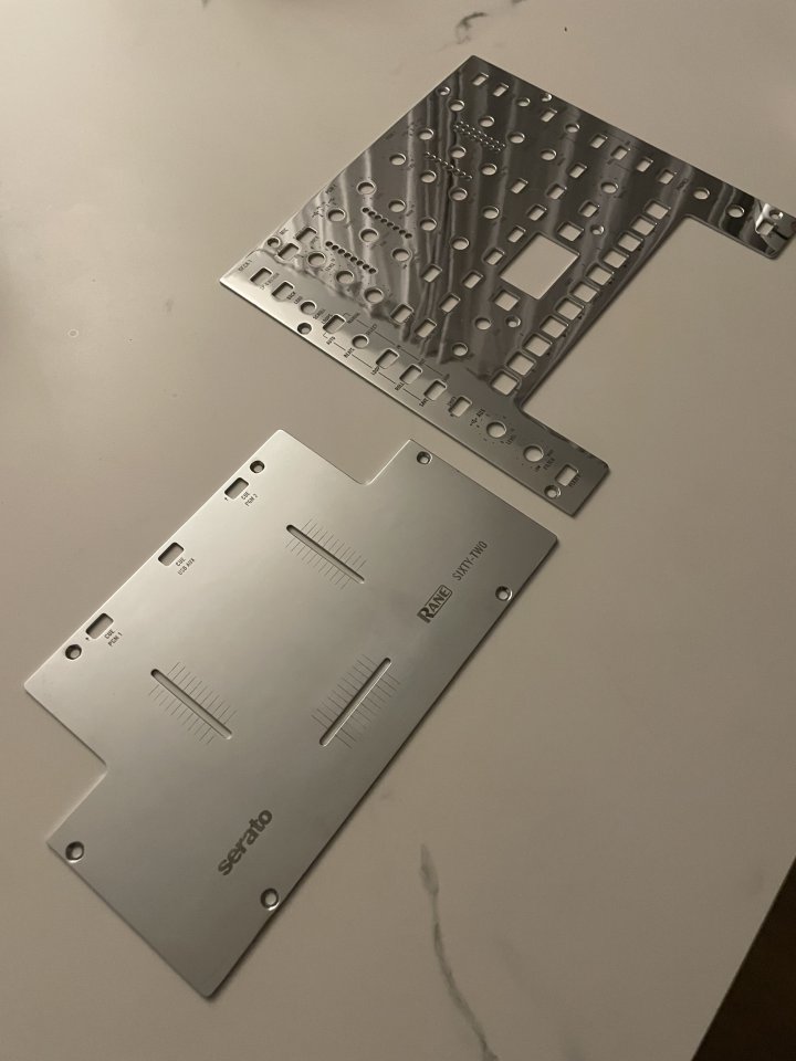Rane 62 faceplate cromado de segunda mano · Foto 6 de 7 · Barcelona · 200 €