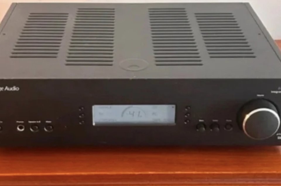 Amplificador Cambridge Azur 740a de segunda mano · Foto 1 de 7 · Madrid · 350 €