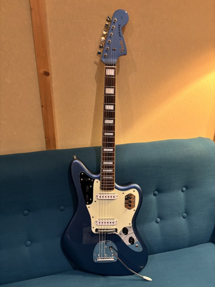 Fender Jaguar Lake Placid Blue w/MH (Japan)