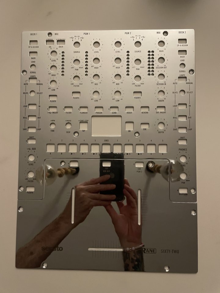 Rane 62 faceplate cromado de segunda mano · Foto 7 de 7 · Barcelona · 200 €