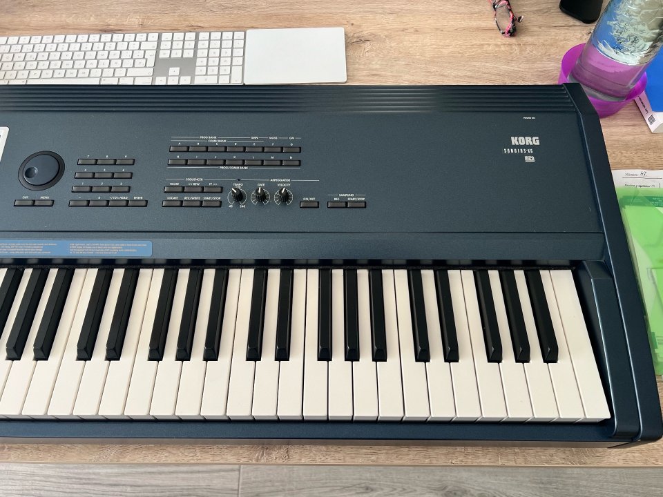 Korg Triton Extreme 88 tope de gama (MOSS + RAM 96MB)