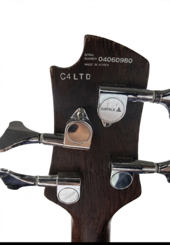 Bajo Eléctrico Cort Artisan C4 LTD (Edición Limitada) - Hecho en Corea de segunda mano · Foto 5 de 5 · Madrid · 1100 €