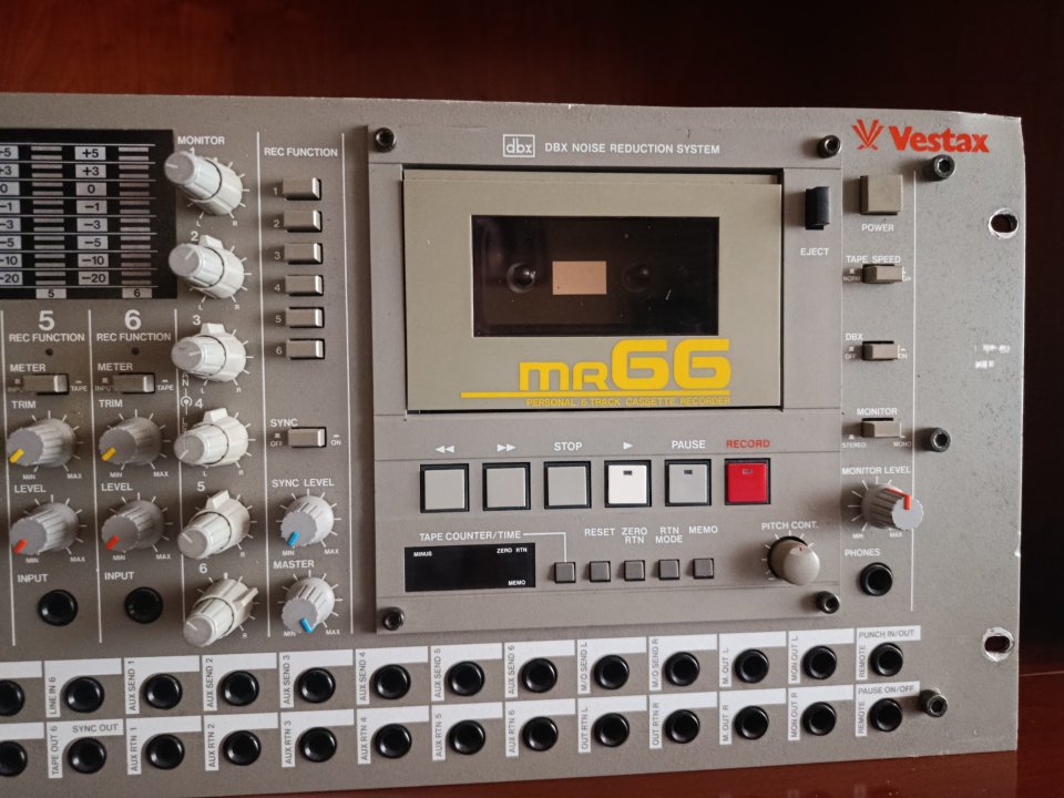 Grabador / Multipistas // Vestax MR-66 -- ENVIO INCLUIDO -- de segunda mano · Foto 4 de 4 · Jaén · 300 €