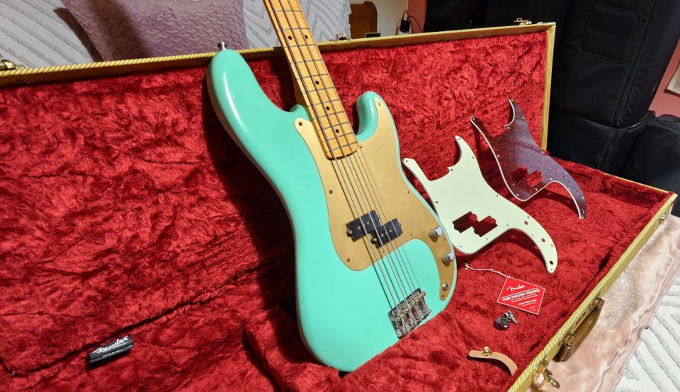 Fender Precision Vintera 50's Seafoam Green edición 75 Aniversario (2021)