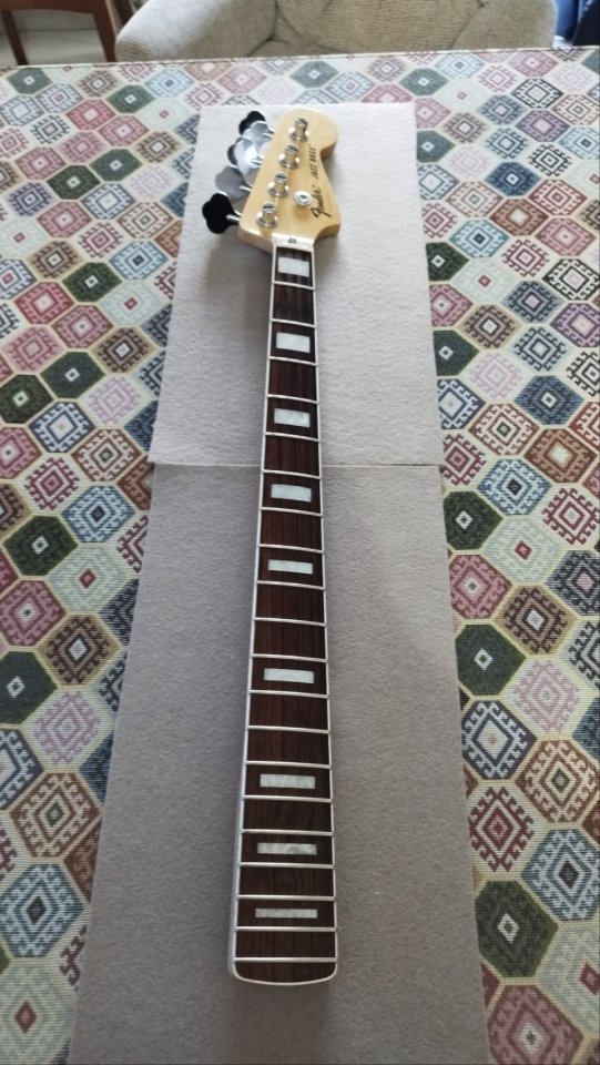 Mástil Fender jazz bass Japan de segunda mano · Foto 5 de 8 · Badajoz · 325 €