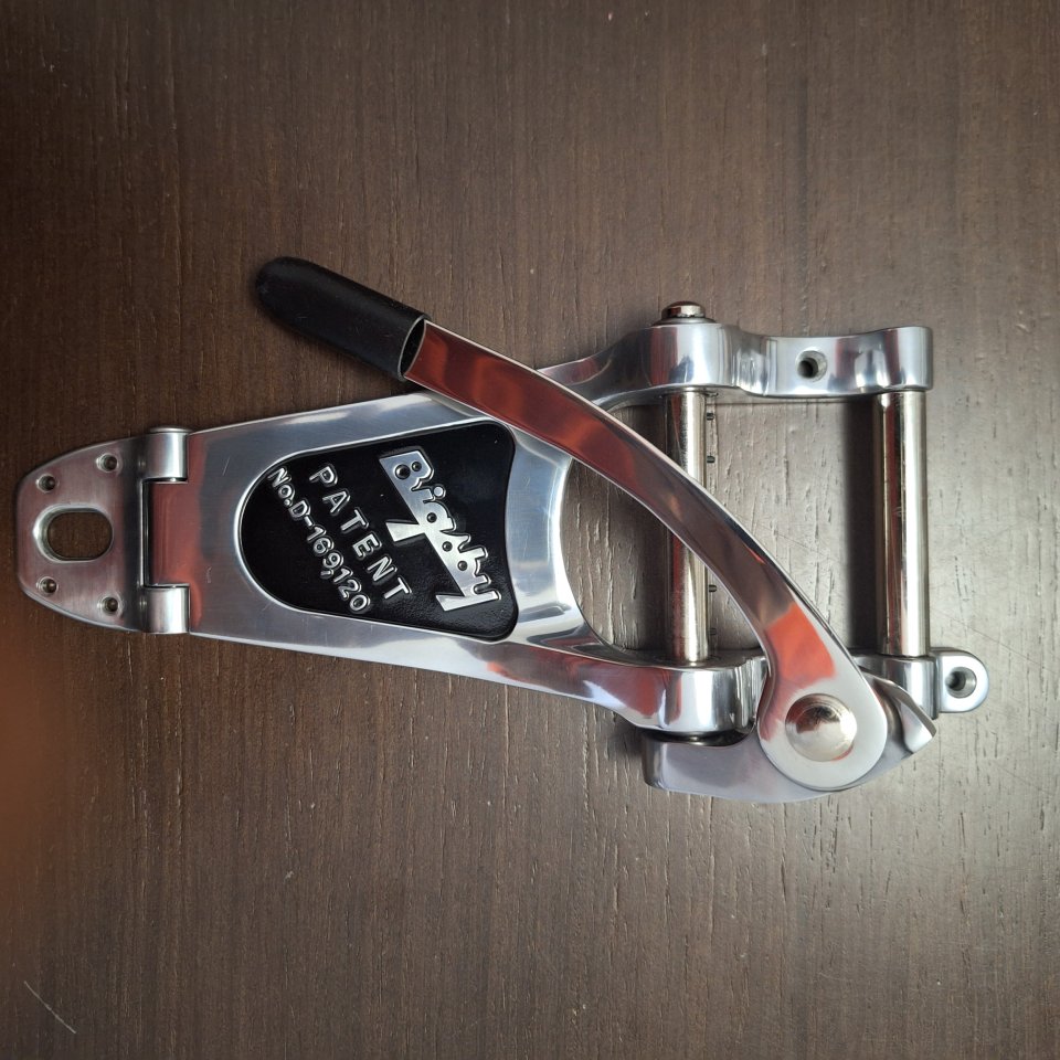Bigsby b7 + Vibramate V7 de segunda mano · Foto 2 de 6 · Madrid · 270 €
