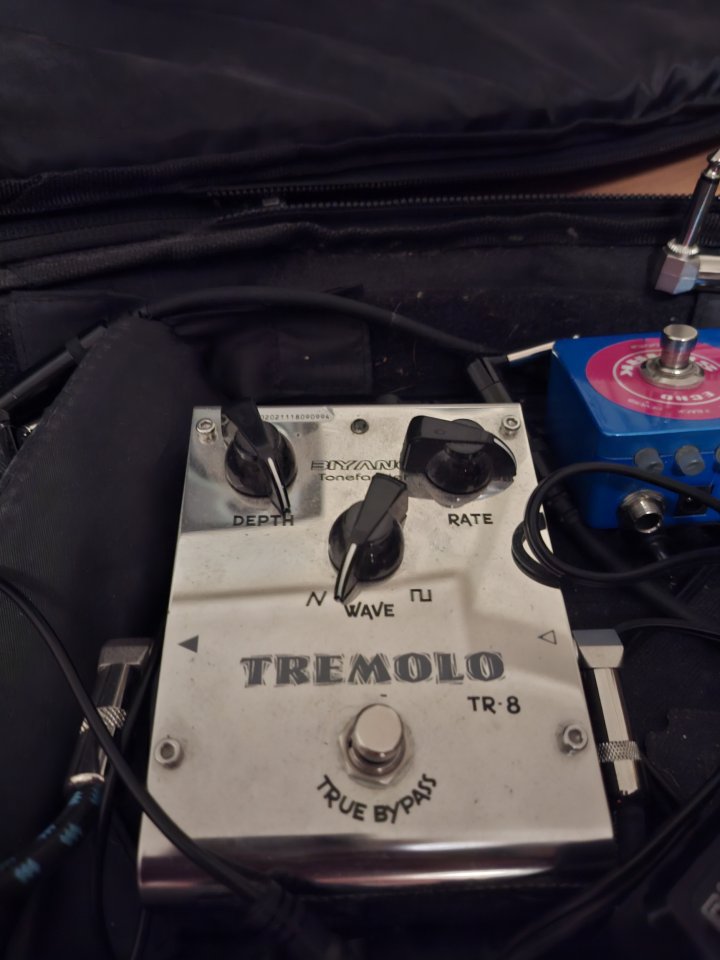 Biyang (akai) tonefancier tremolo