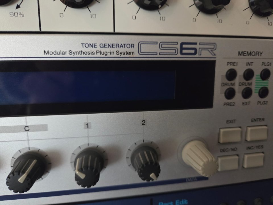 Yamaha CS6R de segunda mano · Foto 1 de 5 · Araba · 900 €
