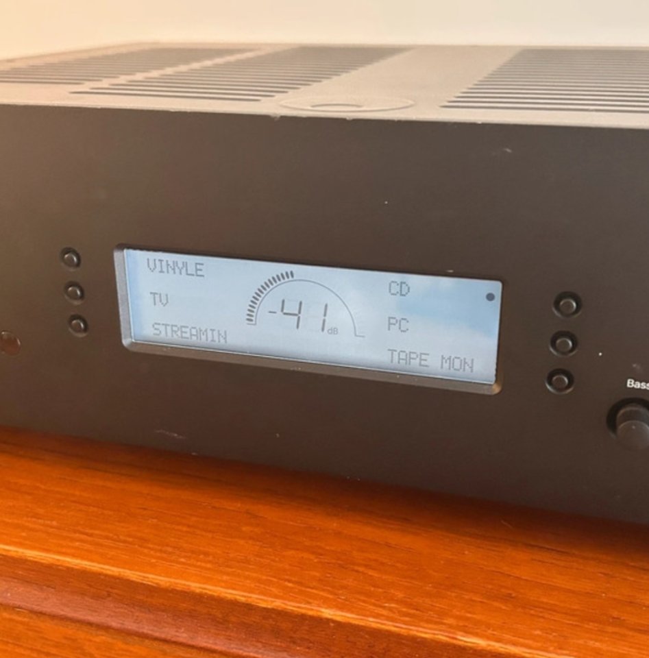 Amplificador Cambridge Azur 740a de segunda mano · Foto 6 de 7 · Madrid · 350 €