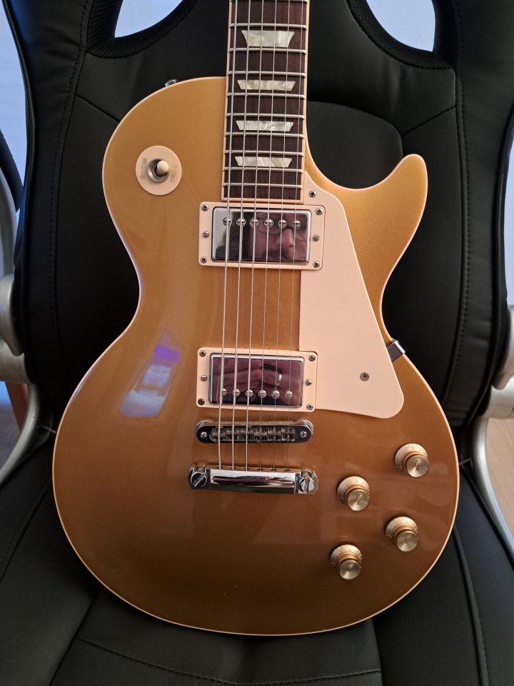 Gibson Les Paul traditional 2011 de segunda mano · Foto 2 de 6 · Madrid · 2400 €